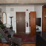 Lawyers Loft In Heritage Skyscraper