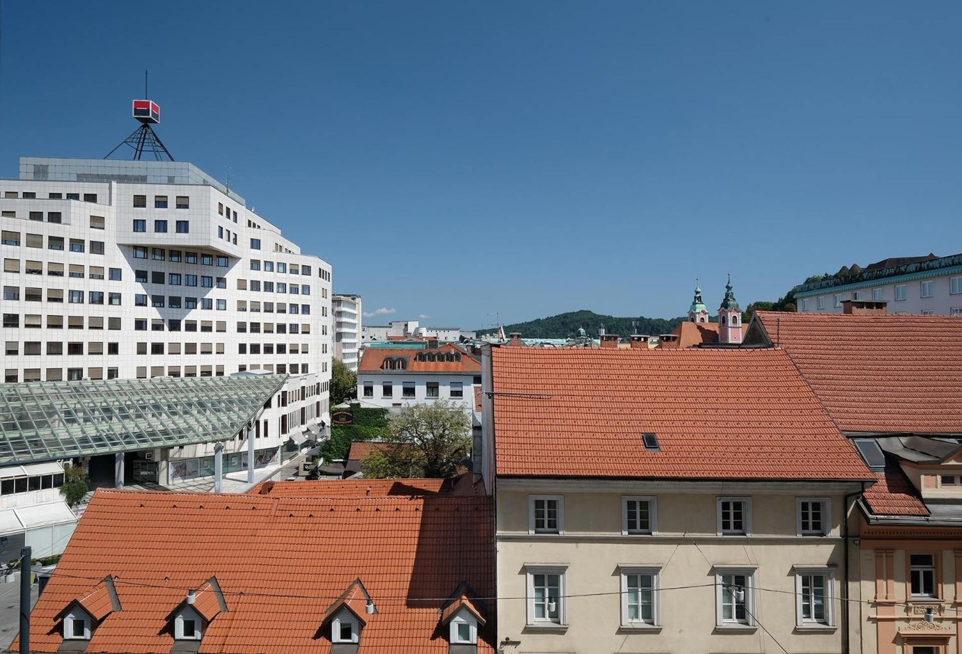 Apartment Lawyers Loft In Heritage Skyscraper Laibach