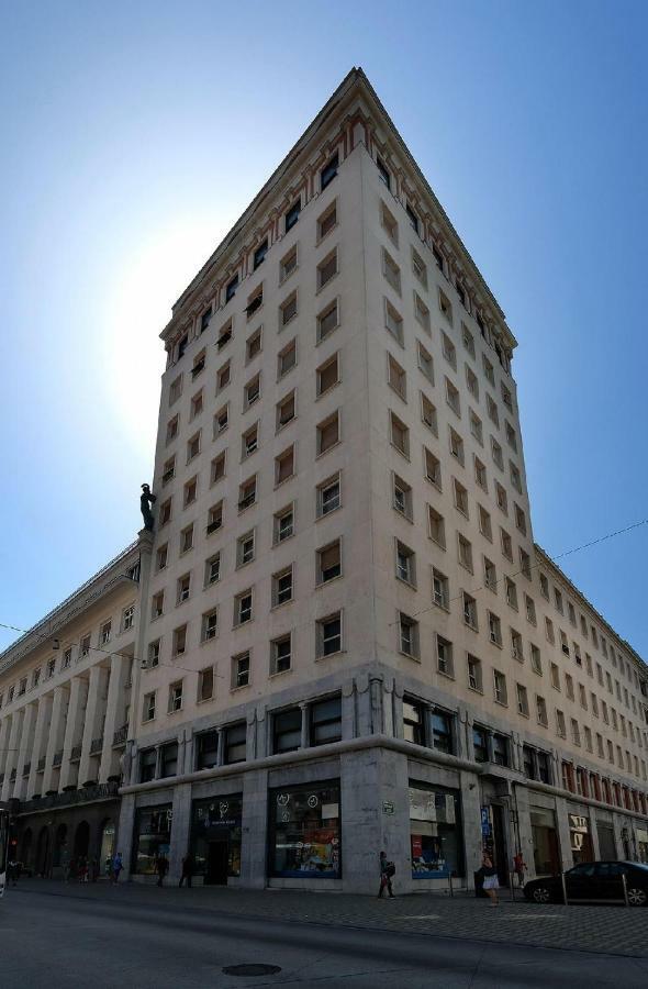 Lawyers Loft In Heritage Skyscraper Laibach